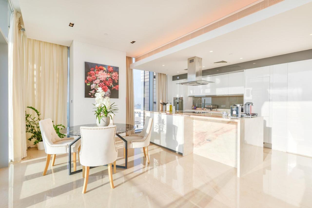 Posh 2 Bedroom Oceanfront Apt In The Heart Of Bluewaters Island Dubaj Kültér fotó