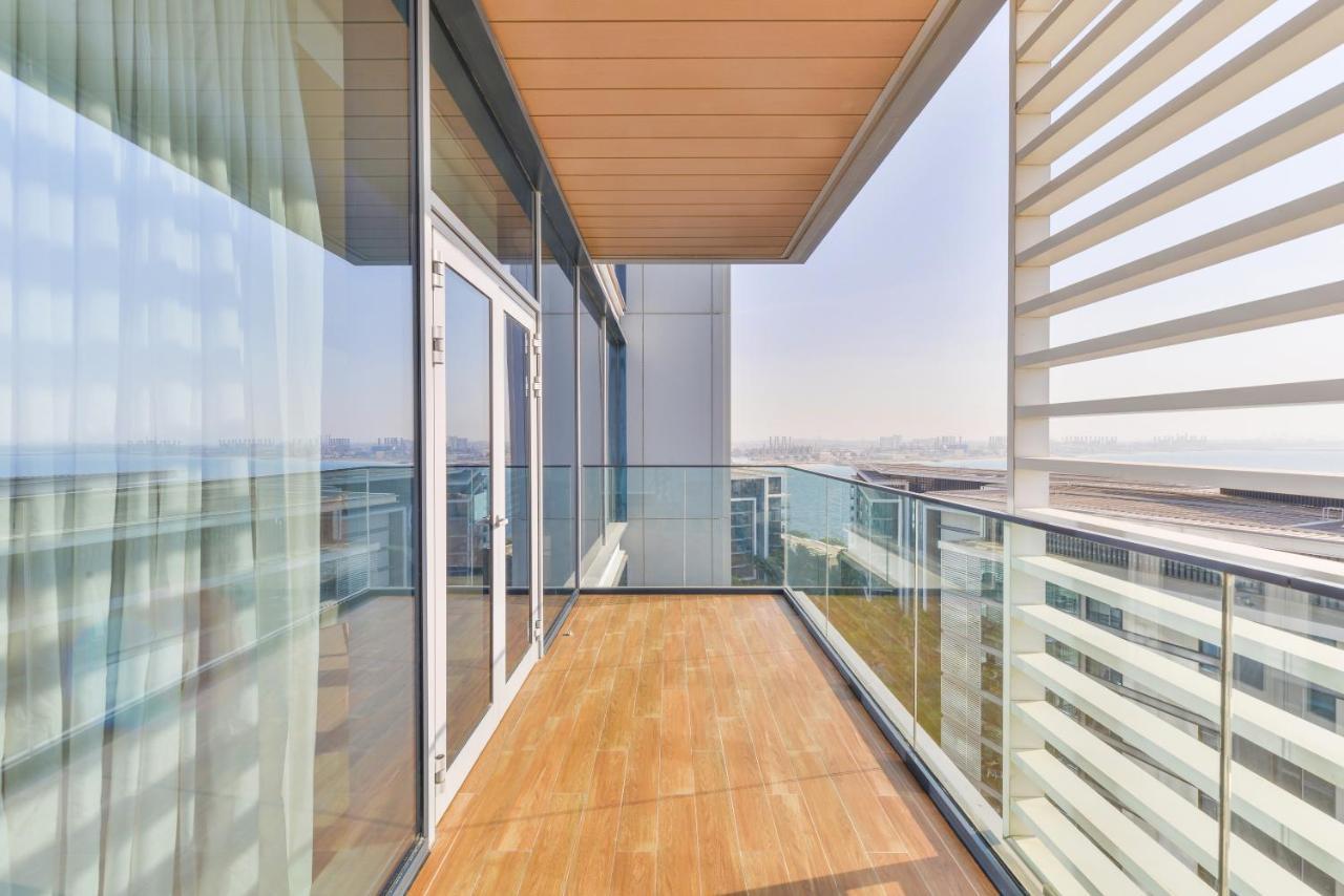 Posh 2 Bedroom Oceanfront Apt In The Heart Of Bluewaters Island Dubaj Kültér fotó