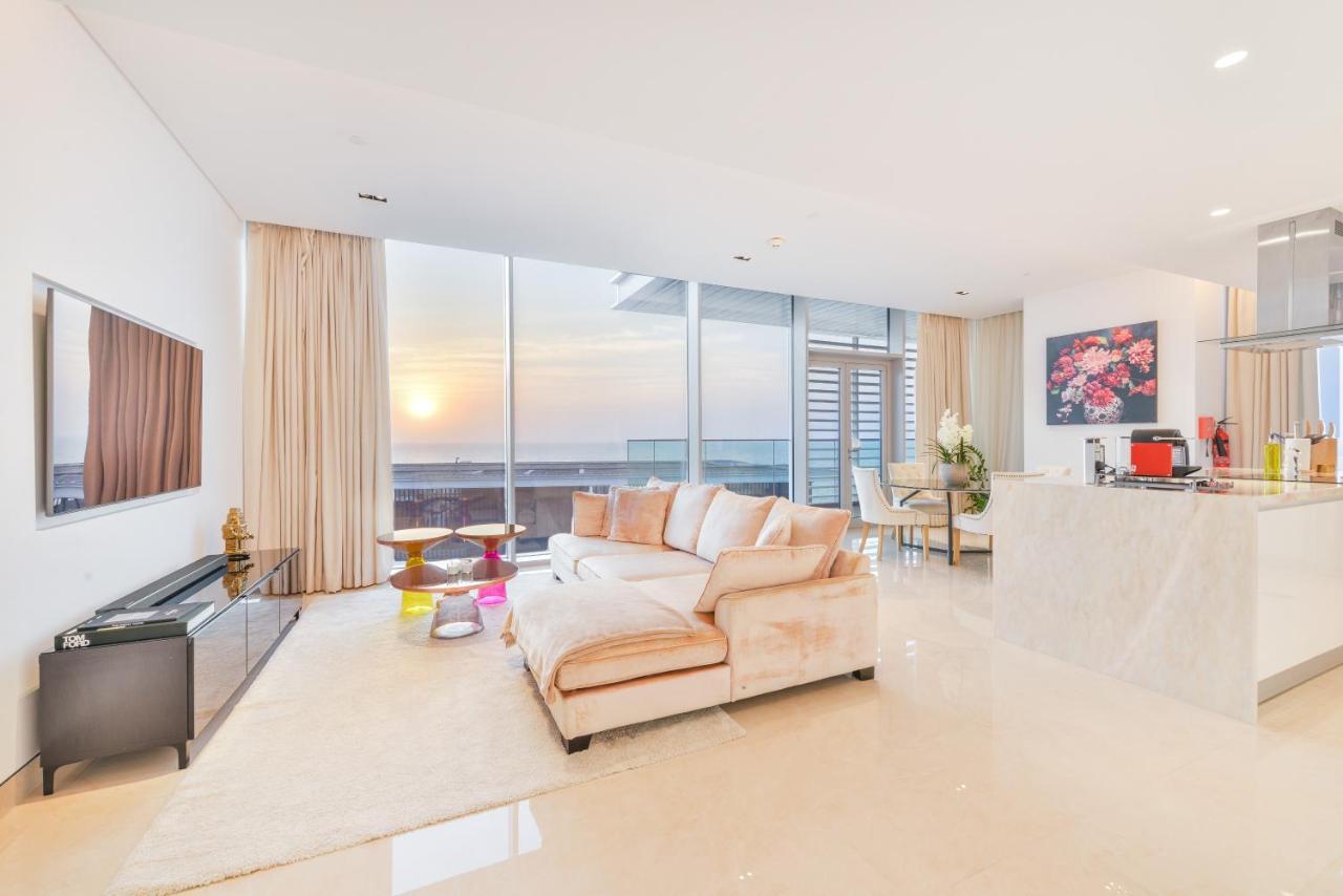 Posh 2 Bedroom Oceanfront Apt In The Heart Of Bluewaters Island Dubaj Kültér fotó