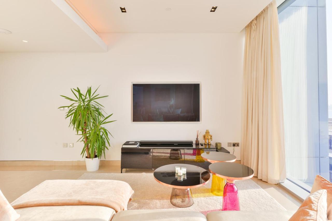 Posh 2 Bedroom Oceanfront Apt In The Heart Of Bluewaters Island Dubaj Kültér fotó