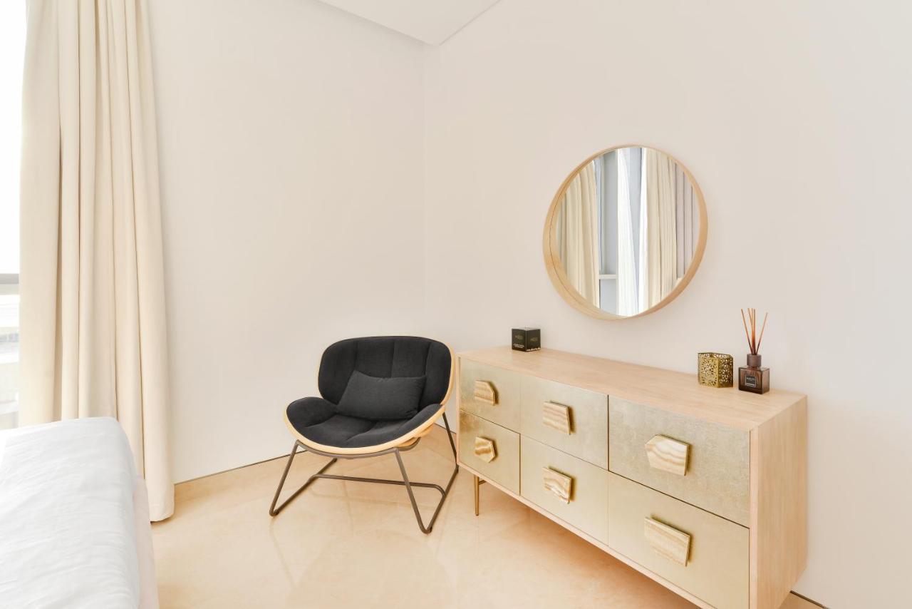 Posh 2 Bedroom Oceanfront Apt In The Heart Of Bluewaters Island Dubaj Kültér fotó